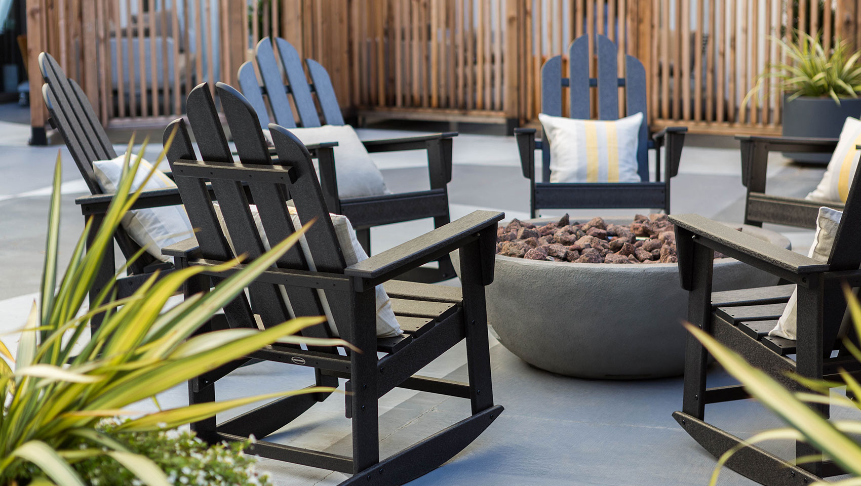 enso patio and chairs